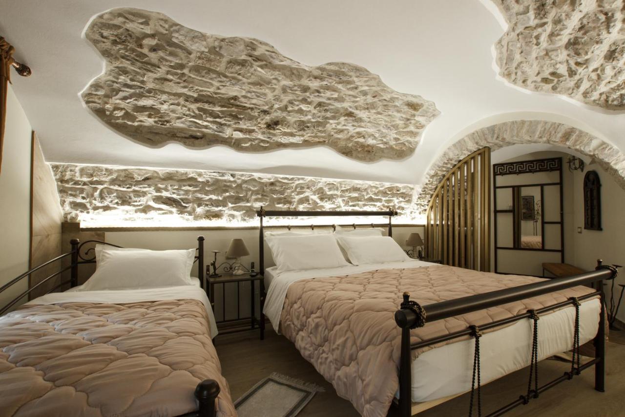 Hotel Ss Kekezi Гирокастра Экстерьер фото