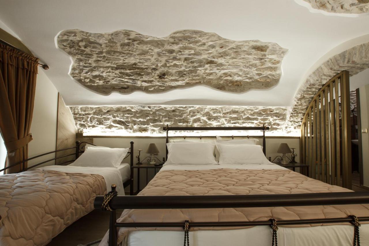 Hotel Ss Kekezi Гирокастра Экстерьер фото